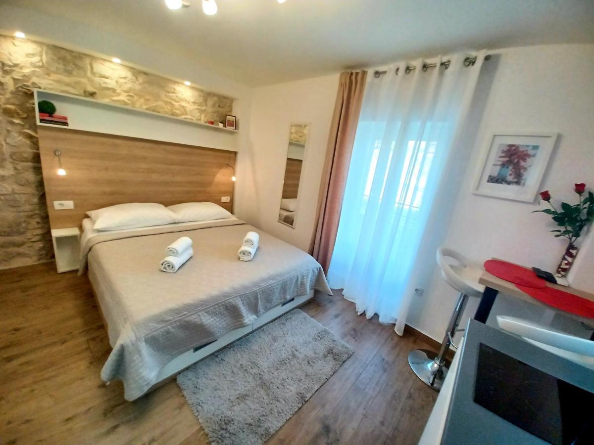 Studio Apartmani Pomalo/ Take It Easy Spalato Esterno foto